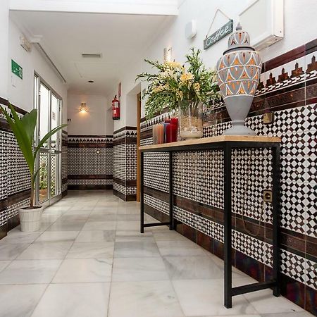 Hostal La Muralla Севилья Экстерьер фото