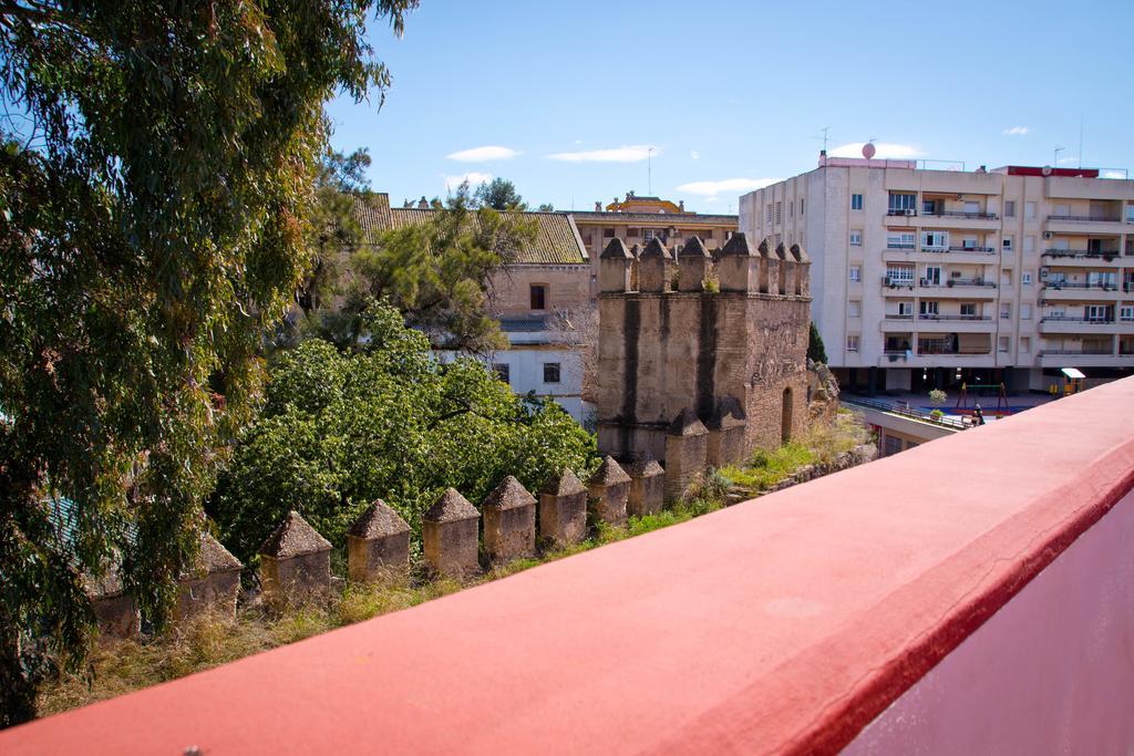 Hostal La Muralla Севилья Экстерьер фото