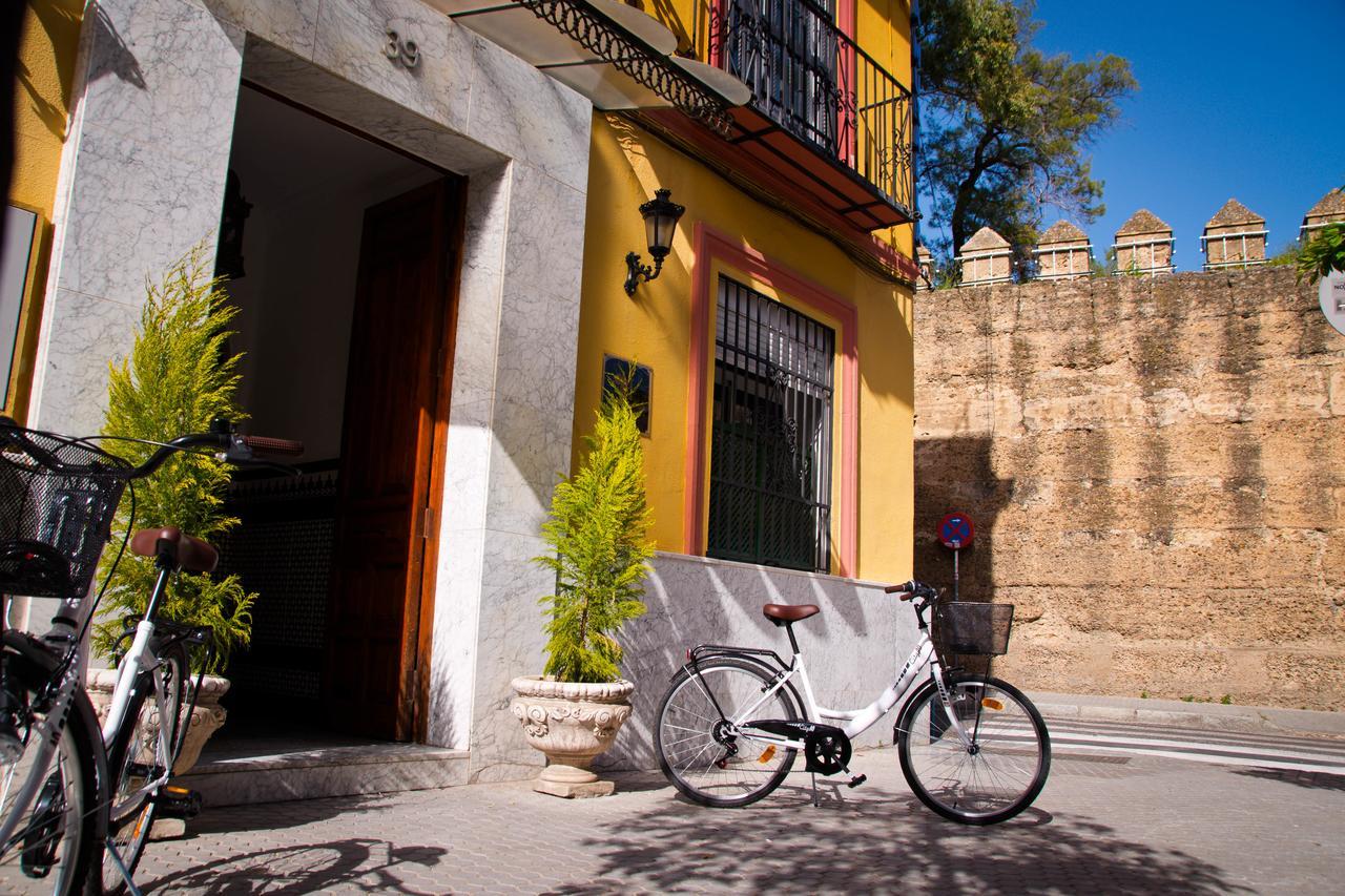 Hostal La Muralla Севилья Экстерьер фото