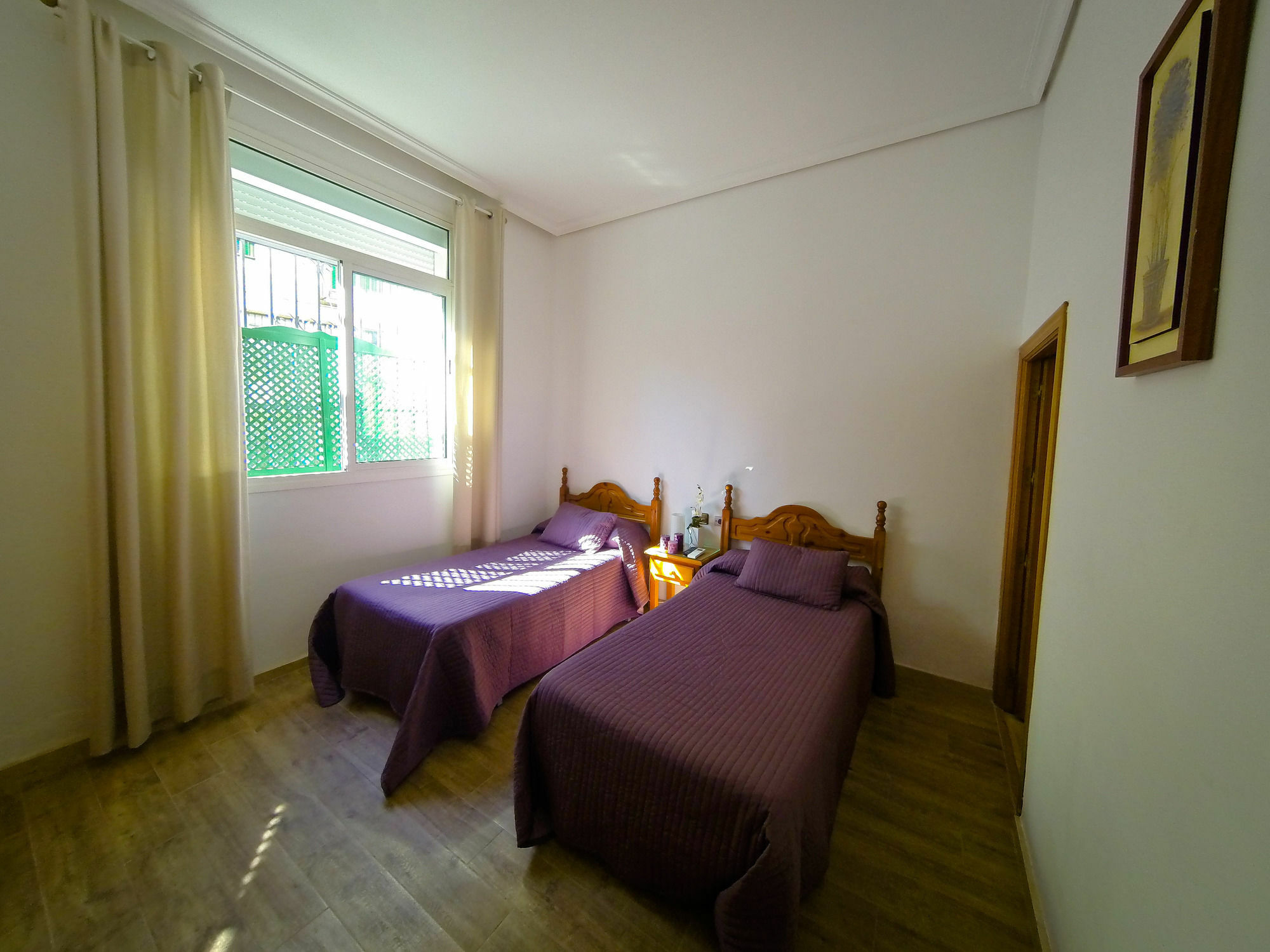 Hostal La Muralla Севилья Экстерьер фото