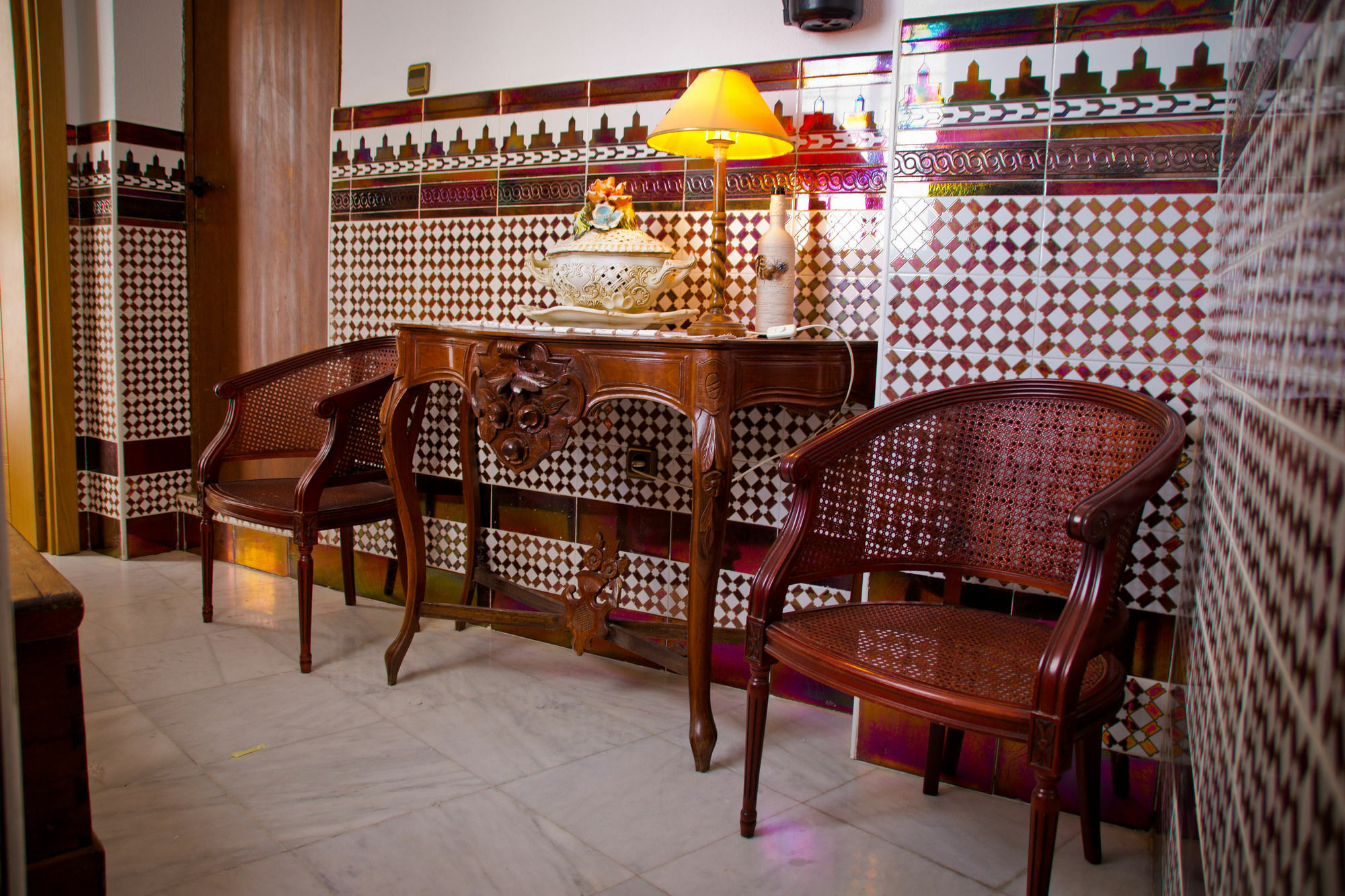 Hostal La Muralla Севилья Экстерьер фото