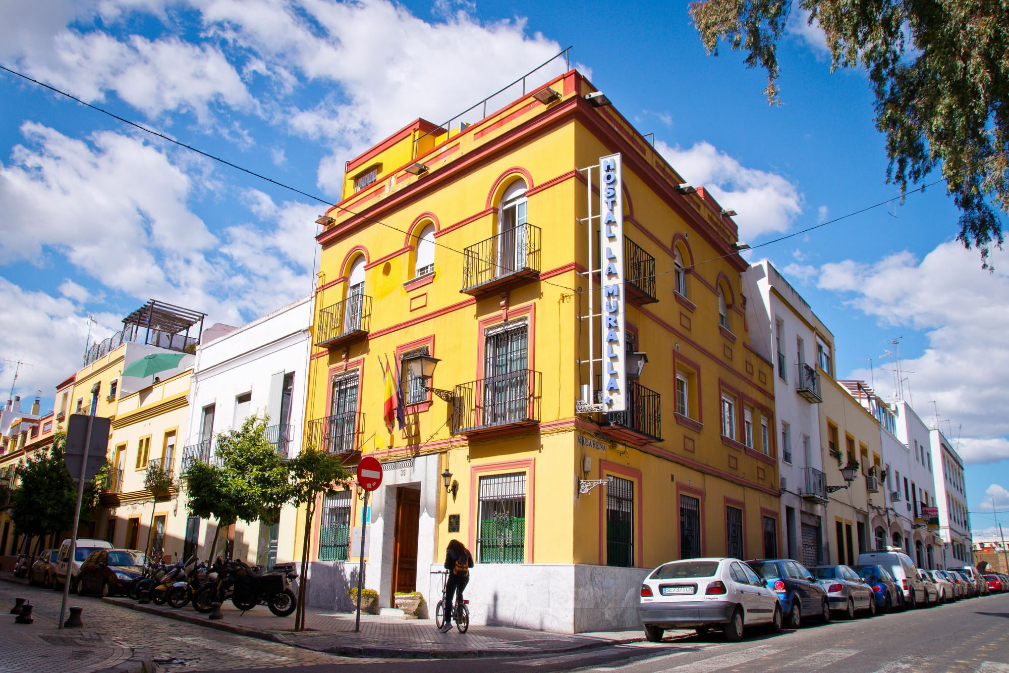 Hostal La Muralla Севилья Экстерьер фото
